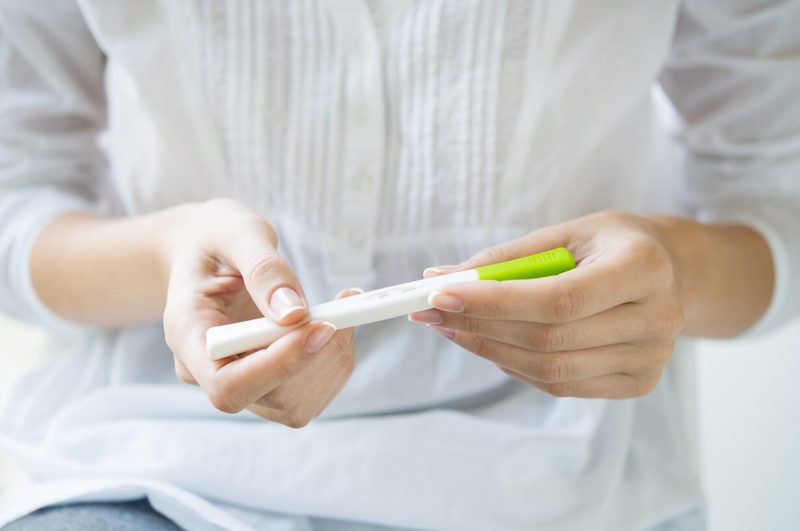Tes kehamilan dengan test pack